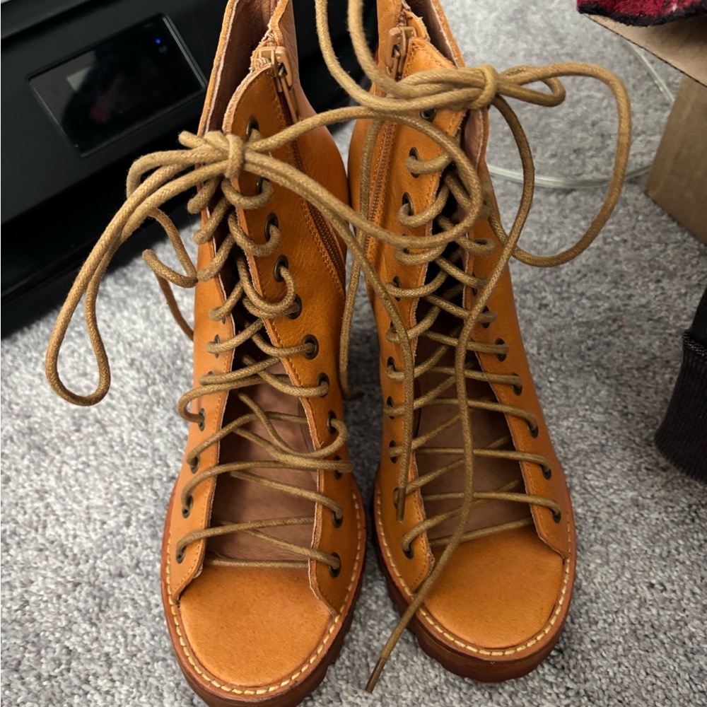 Free People Jeffrey Campbell Palermo Boots 7 M - Picture 6 of 7